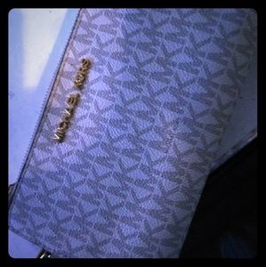 Michael kors phone Wallet